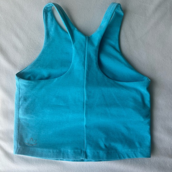 Beyond Yoga Cropped Tank - Picture 2 of 3